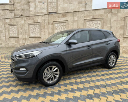 Серый Хендай Туксон, объемом двигателя 2 л и пробегом 183 тыс. км за 16400 $, фото 15 на Automoto.ua