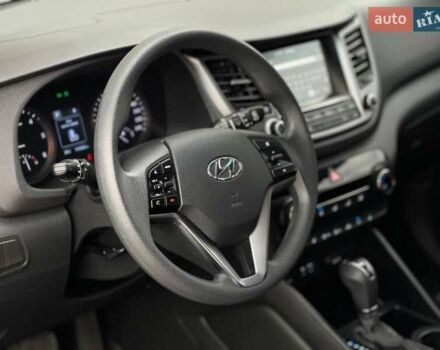 Серый Хендай Туксон, объемом двигателя 1.7 л и пробегом 110 тыс. км за 15490 $, фото 27 на Automoto.ua