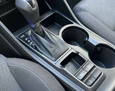 Сірий Хендай Туксон, об'ємом двигуна 2 л та пробігом 125 тис. км за 13600 $, фото 14 на Automoto.ua