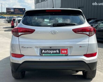 Хендай Туксон 2016 в Львове на Automoto.ua Серый Хендай Туксон, объемом двигателя 1.7 л и пробегом 199 тыс. км за 16740 $, фото 37 на Automoto.ua