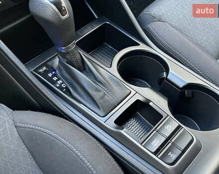 Серый Хендай Туксон, объемом двигателя 2 л и пробегом 125 тыс. км за 15600 $, фото 14 на Automoto.ua