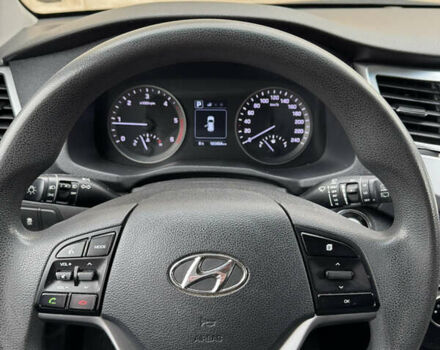 Серый Хендай Туксон, объемом двигателя 2 л и пробегом 183 тыс. км за 16400 $, фото 30 на Automoto.ua