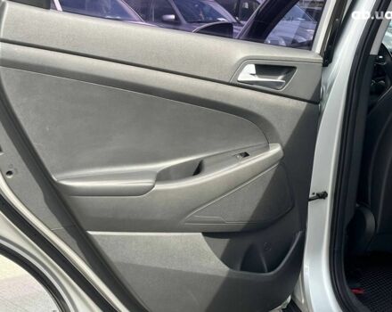 Хендай Туксон 2016 в Львове на Automoto.ua Серый Хендай Туксон, объемом двигателя 1.7 л и пробегом 199 тыс. км за 16740 $, фото 16 на Automoto.ua