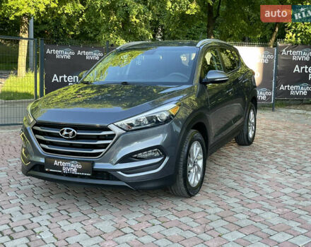 Сірий Хендай Туксон, об'ємом двигуна 2 л та пробігом 93 тис. км за 14300 $, фото 1 на Automoto.ua