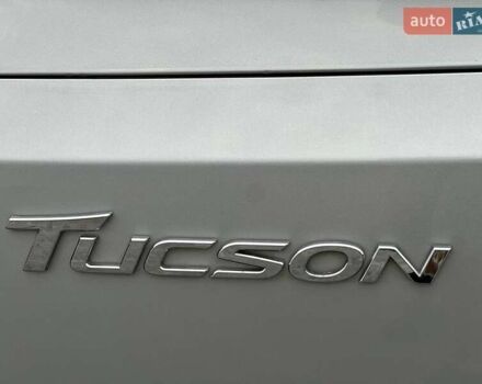 Серый Хендай Туксон, объемом двигателя 1.7 л и пробегом 110 тыс. км за 15490 $, фото 16 на Automoto.ua
