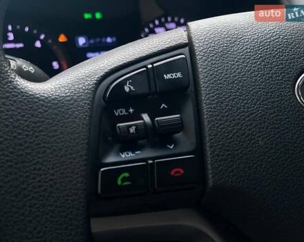 Серый Хендай Туксон, объемом двигателя 1.7 л и пробегом 99 тыс. км за 15490 $, фото 25 на Automoto.ua