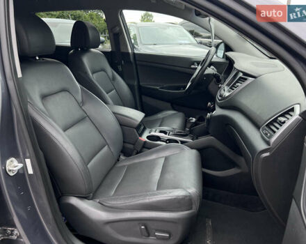 Серый Хендай Туксон, объемом двигателя 1.6 л и пробегом 188 тыс. км за 15990 $, фото 38 на Automoto.ua