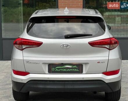 Серый Хендай Туксон, объемом двигателя 1.7 л и пробегом 110 тыс. км за 15490 $, фото 11 на Automoto.ua