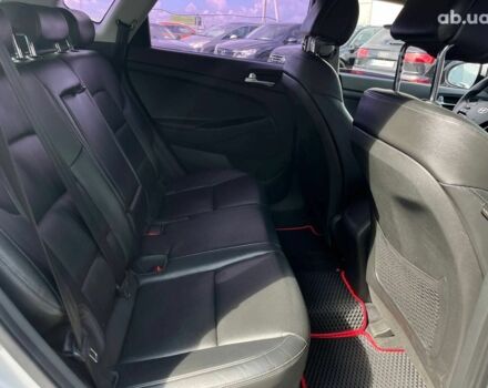 Хендай Туксон 2016 в Львове на Automoto.ua Серый Хендай Туксон, объемом двигателя 1.7 л и пробегом 199 тыс. км за 16740 $, фото 10 на Automoto.ua
