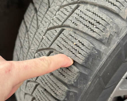 Сірий Хендай Туксон, об'ємом двигуна 2 л та пробігом 206 тис. км за 16000 $, фото 8 на Automoto.ua