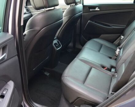 Серый Хендай Туксон, объемом двигателя 1.69 л и пробегом 165 тыс. км за 9600 $, фото 15 на Automoto.ua