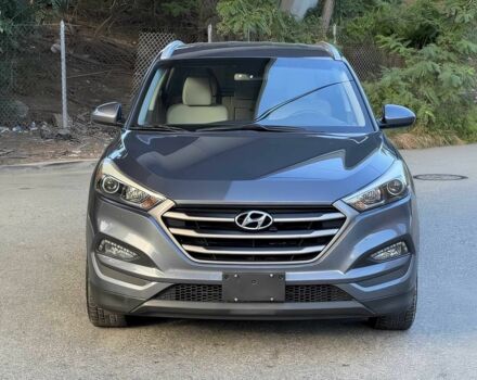 Сірий Хендай Туксон, об'ємом двигуна 2 л та пробігом 72 тис. км за 7599 $, фото 1 на Automoto.ua