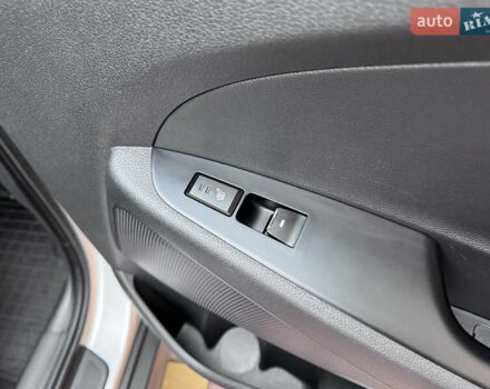 Серый Хендай Туксон, объемом двигателя 2 л и пробегом 85 тыс. км за 19500 $, фото 23 на Automoto.ua