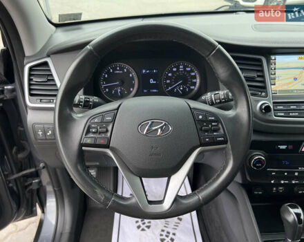 Серый Хендай Туксон, объемом двигателя 1.6 л и пробегом 188 тыс. км за 15990 $, фото 26 на Automoto.ua