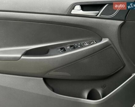 Серый Хендай Туксон, объемом двигателя 1.7 л и пробегом 110 тыс. км за 15990 $, фото 22 на Automoto.ua