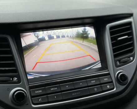 Серый Хендай Туксон, объемом двигателя 2 л и пробегом 195 тыс. км за 15000 $, фото 19 на Automoto.ua