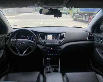 Серый Хендай Туксон, объемом двигателя 1.7 л и пробегом 99 тыс. км за 15500 $, фото 13 на Automoto.ua