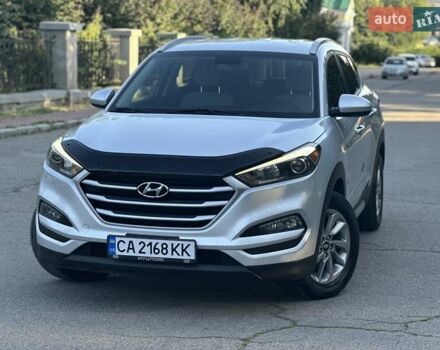 Серый Хендай Туксон, объемом двигателя 2 л и пробегом 210 тыс. км за 15400 $, фото 9 на Automoto.ua