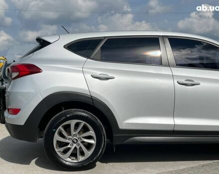 Хендай Туксон 2016 в Львове на Automoto.ua Серый Хендай Туксон, объемом двигателя 1.7 л и пробегом 199 тыс. км за 16740 $, фото 39 на Automoto.ua