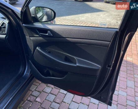 Сірий Хендай Туксон, об'ємом двигуна 2 л та пробігом 93 тис. км за 14300 $, фото 16 на Automoto.ua