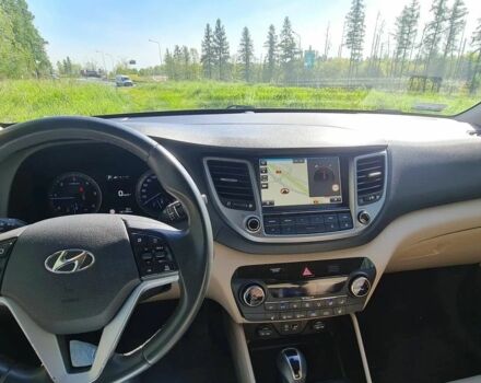 Сірий Хендай Туксон, об'ємом двигуна 2 л та пробігом 142 тис. км за 10700 $, фото 10 на Automoto.ua