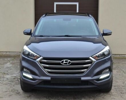 Серый Хендай Туксон, объемом двигателя 1.69 л и пробегом 165 тыс. км за 9600 $, фото 1 на Automoto.ua