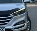 Серый Хендай Туксон, объемом двигателя 2 л и пробегом 210 тыс. км за 15400 $, фото 15 на Automoto.ua