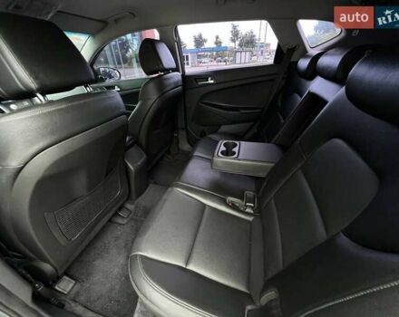Хендай Туксон 2016 в Киеве на Automoto.ua Серый Хендай Туксон, объемом двигателя 1.7 л и пробегом 134 тыс. км за 15990 $, фото 32 на Automoto.ua