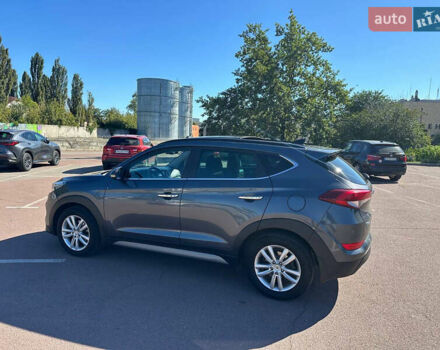 Хендай Туксон 2017 в Киеве на Automoto.ua Серый Хендай Туксон, объемом двигателя 2 л и пробегом 190 тыс. км за 16700 $, фото 8 на Automoto.ua