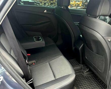 Сірий Хендай Туксон, об'ємом двигуна 2 л та пробігом 90 тис. км за 17790 $, фото 4 на Automoto.ua