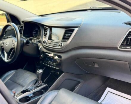 Сірий Хендай Туксон, об'ємом двигуна 1.6 л та пробігом 60 тис. км за 8000 $, фото 8 на Automoto.ua