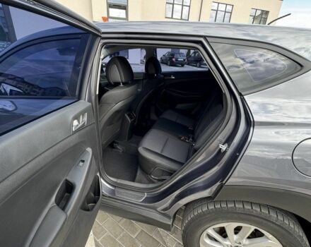 Серый Хендай Туксон, объемом двигателя 2 л и пробегом 65 тыс. км за 21000 $, фото 11 на Automoto.ua