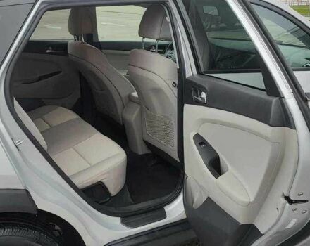 Серый Хендай Туксон, объемом двигателя 0 л и пробегом 75 тыс. км за 9400 $, фото 11 на Automoto.ua