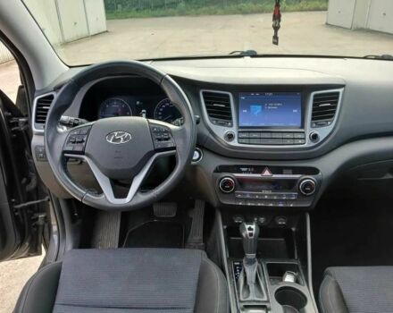 Сірий Хендай Туксон, об'ємом двигуна 1.7 л та пробігом 117 тис. км за 15300 $, фото 7 на Automoto.ua