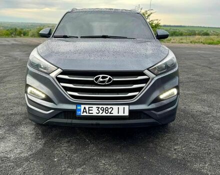 Сірий Хендай Туксон, об'ємом двигуна 2 л та пробігом 90 тис. км за 17790 $, фото 1 на Automoto.ua
