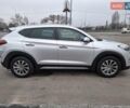 Сірий Хендай Туксон, об'ємом двигуна 2 л та пробігом 98 тис. км за 18500 $, фото 3 на Automoto.ua