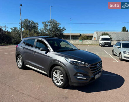 Хендай Туксон 2017 в Киеве на Automoto.ua Серый Хендай Туксон, объемом двигателя 2 л и пробегом 190 тыс. км за 16700 $, фото 1 на Automoto.ua