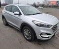 Сірий Хендай Туксон, об'ємом двигуна 2 л та пробігом 98 тис. км за 18500 $, фото 1 на Automoto.ua