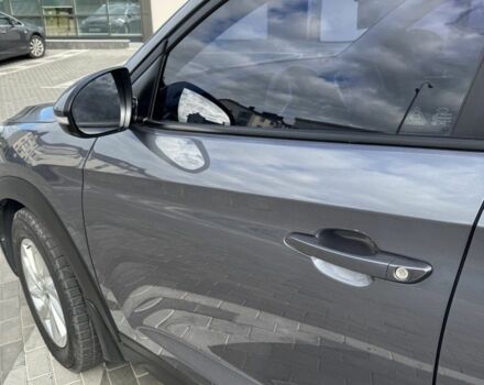 Серый Хендай Туксон, объемом двигателя 2 л и пробегом 65 тыс. км за 21000 $, фото 1 на Automoto.ua