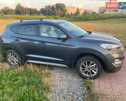 Хендай Туксон 2017 в Киеве на Automoto.ua Серый Хендай Туксон, объемом двигателя 2 л и пробегом 98 тыс. км за 12999 $, фото 3 на Automoto.ua