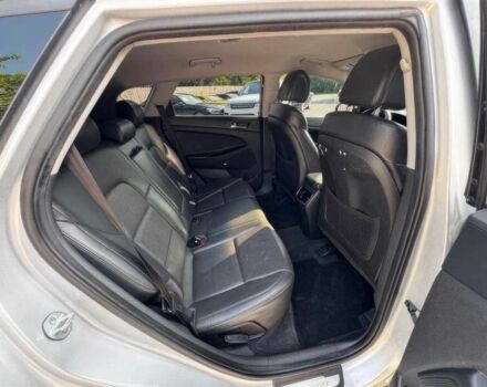 Сірий Хендай Туксон, об'ємом двигуна 1.6 л та пробігом 56 тис. км за 6800 $, фото 12 на Automoto.ua