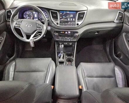 Сірий Хендай Туксон, об'ємом двигуна 1.59 л та пробігом 171 тис. км за 3200 $, фото 6 на Automoto.ua