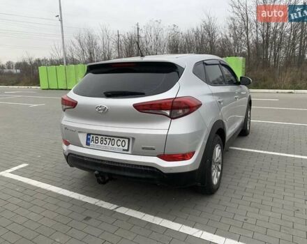 Сірий Хендай Туксон, об'ємом двигуна 2 л та пробігом 189 тис. км за 16900 $, фото 6 на Automoto.ua