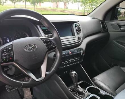 Сірий Хендай Туксон, об'ємом двигуна 2 л та пробігом 60 тис. км за 18200 $, фото 17 на Automoto.ua