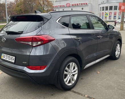Серый Хендай Туксон, объемом двигателя 2 л и пробегом 193 тыс. км за 15300 $, фото 7 на Automoto.ua