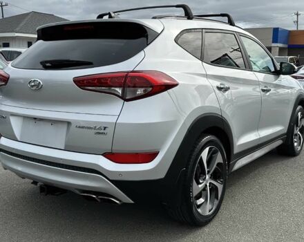 Серый Хендай Туксон, объемом двигателя 1.6 л и пробегом 61 тыс. км за 7000 $, фото 3 на Automoto.ua