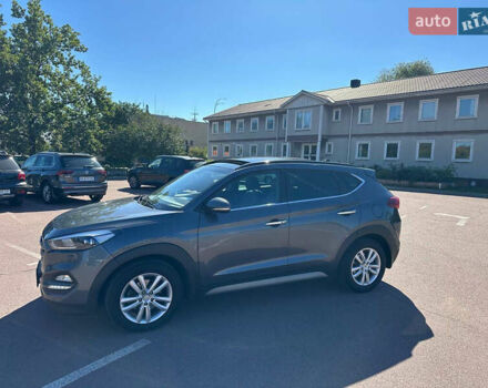 Хендай Туксон 2017 в Киеве на Automoto.ua Серый Хендай Туксон, объемом двигателя 2 л и пробегом 190 тыс. км за 16700 $, фото 10 на Automoto.ua