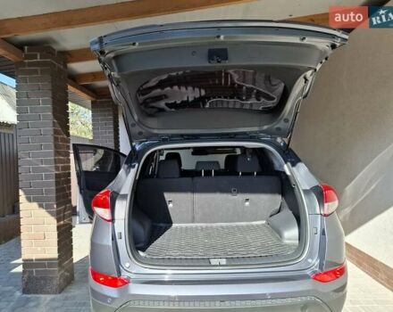 Хендай Туксон 2017 в Виннице на Automoto.ua Серый Хендай Туксон, объемом двигателя 2 л и пробегом 153 тыс. км за 14500 $, фото 7 на Automoto.ua