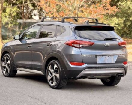 Сірий Хендай Туксон, об'ємом двигуна 1.6 л та пробігом 60 тис. км за 8000 $, фото 3 на Automoto.ua