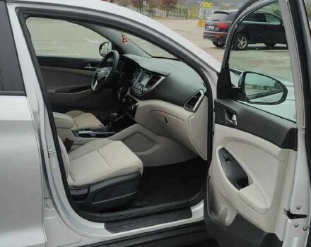 Серый Хендай Туксон, объемом двигателя 0 л и пробегом 75 тыс. км за 9400 $, фото 10 на Automoto.ua